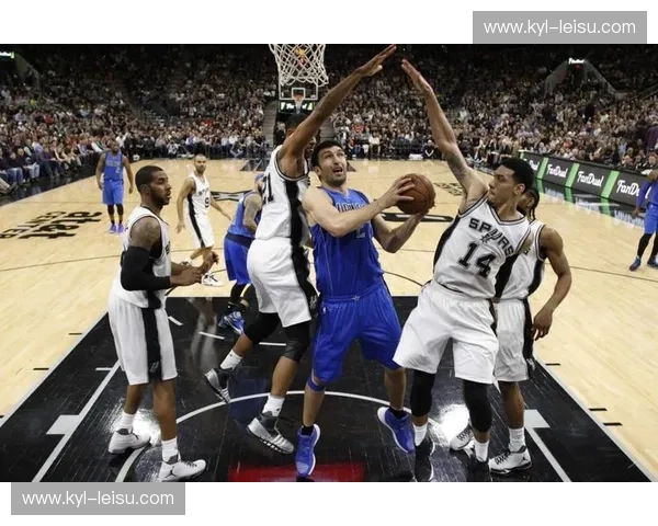 德州电锯惊魂还是华丽乐章？马刺VS小牛：跨越二十载的冰与火之歌